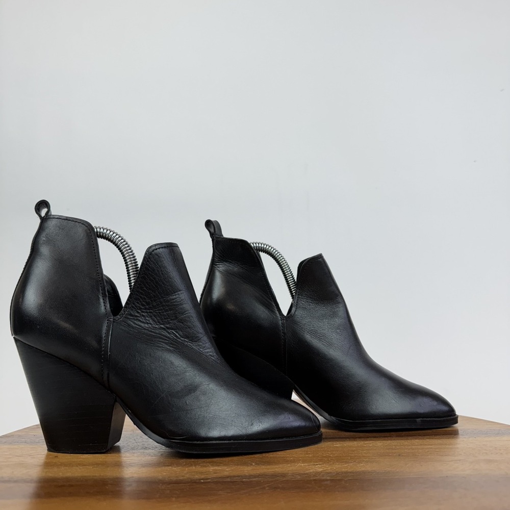 Womens‎ Marc Fisher Tanilla Black Leather Slip On Heeled Ankle Booties Size 6 M